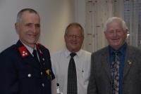 Bürgermeister Pichler mit den Alt-Kommandanten Pacher (links) und Kumnig (rechts)